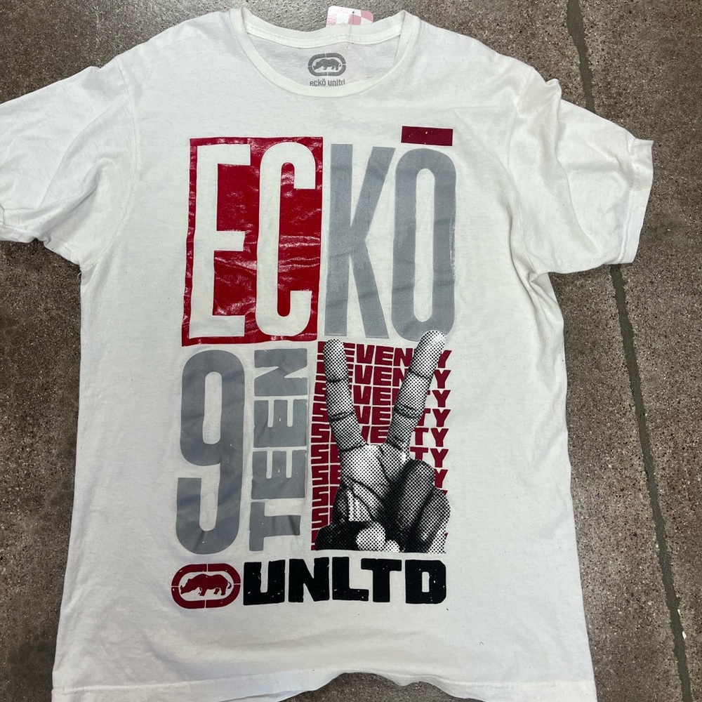 Ecko Unlimited White and Red Graphic Tee